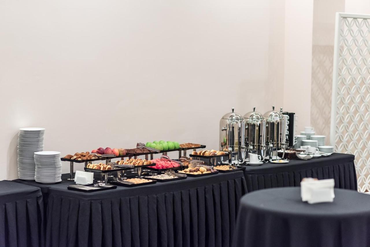 아나돌루 호텔 다운타운 앙카라 외부 사진 A buffet
