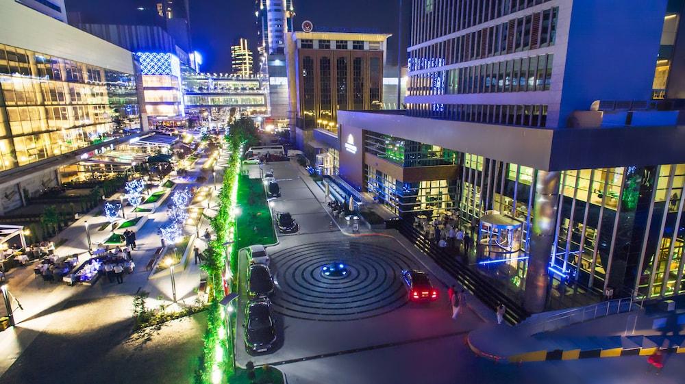 아나돌루 호텔 다운타운 앙카라 외부 사진 Central World at night